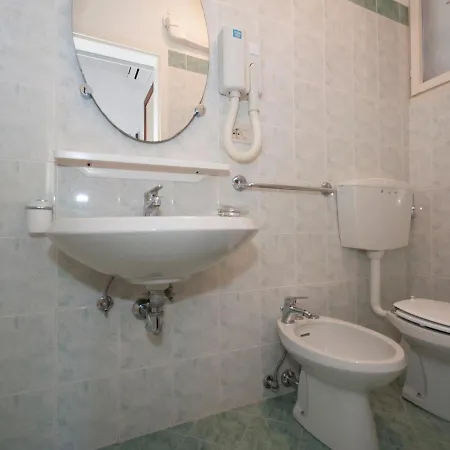 Diana-1 By Interhome アパート ビビオーネ